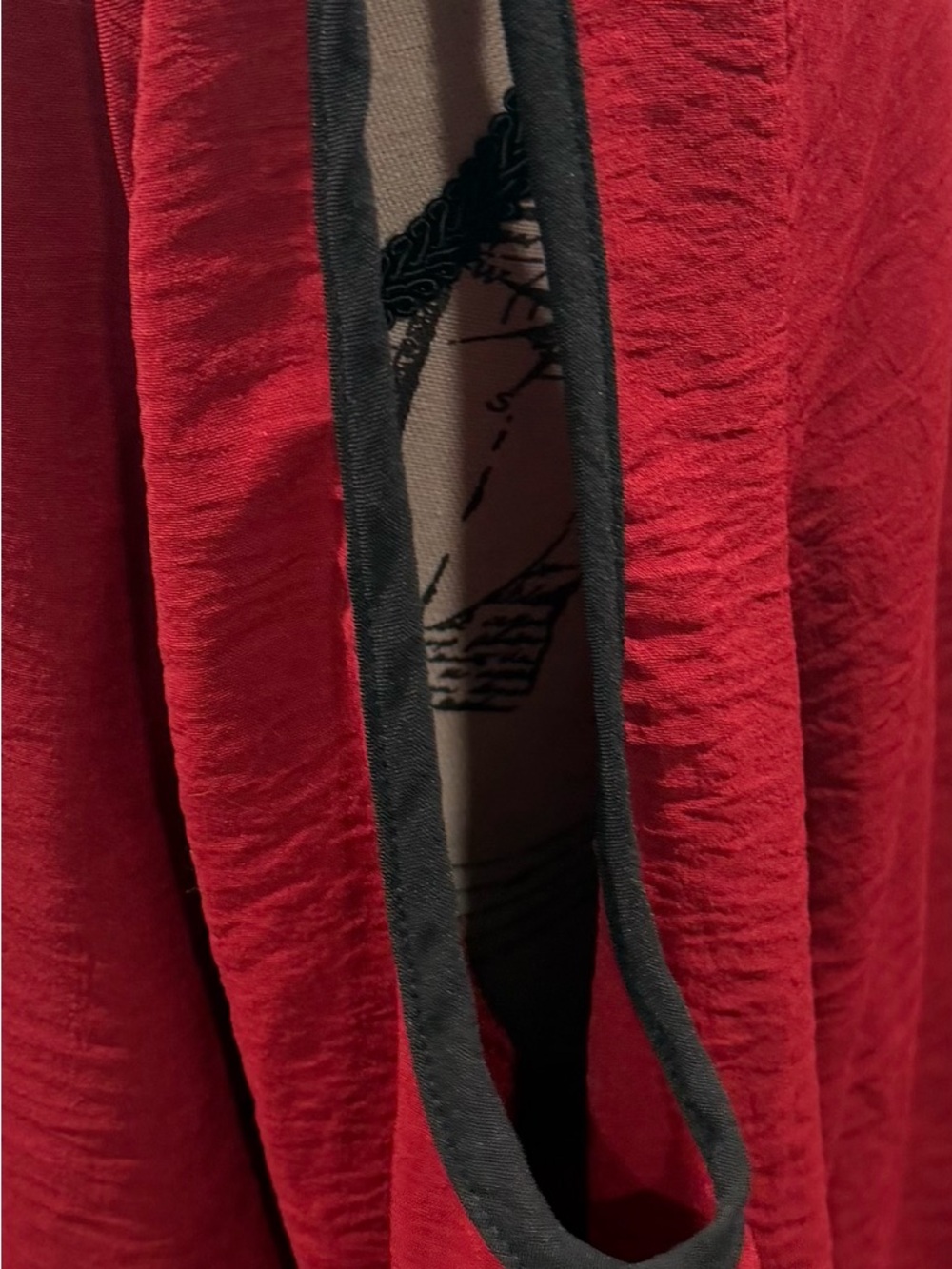 Source Unknown Red and Black Sleeveless Draped Blouse